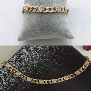 Necklace and bracelet set